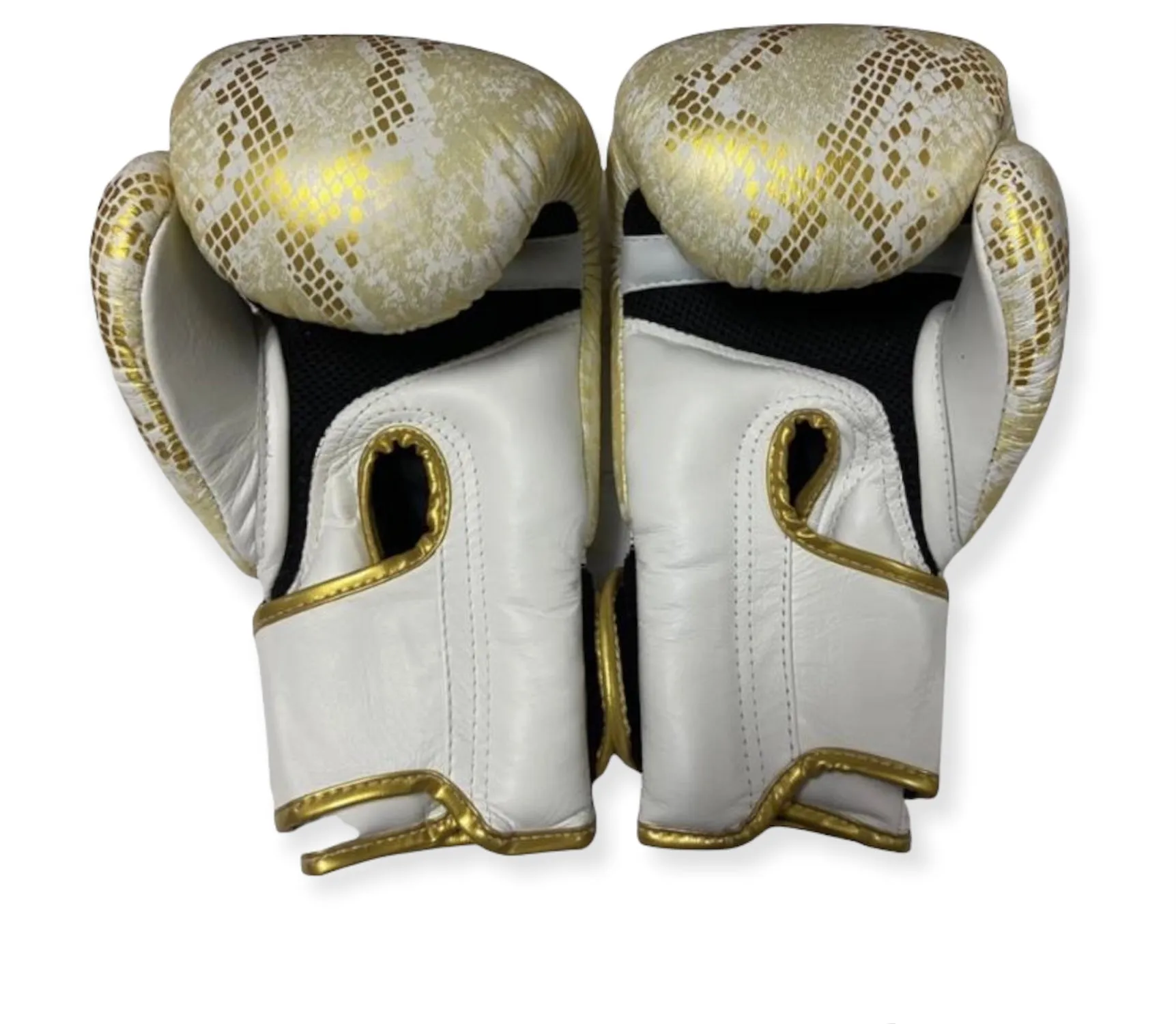 泰拳拳套 Thai Boxing Gloves : Top King Super Snake Air TKBGSS-02 White(Gold)